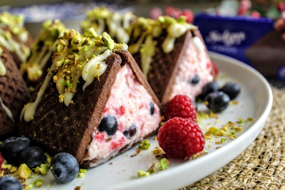 Šokolādes cepumu mājiņas ar ogu-zefīra krēmu