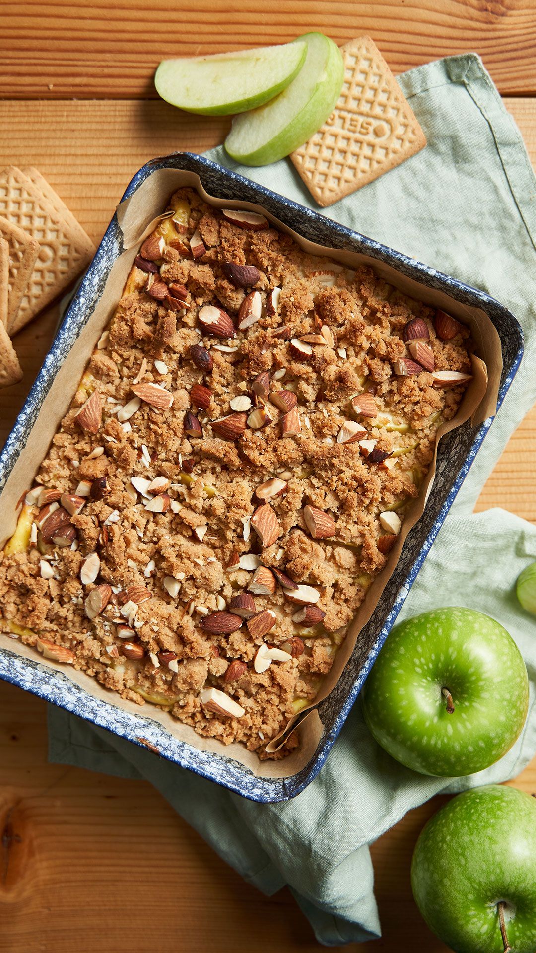 Ābolu drumstalmaize ar mandelēm