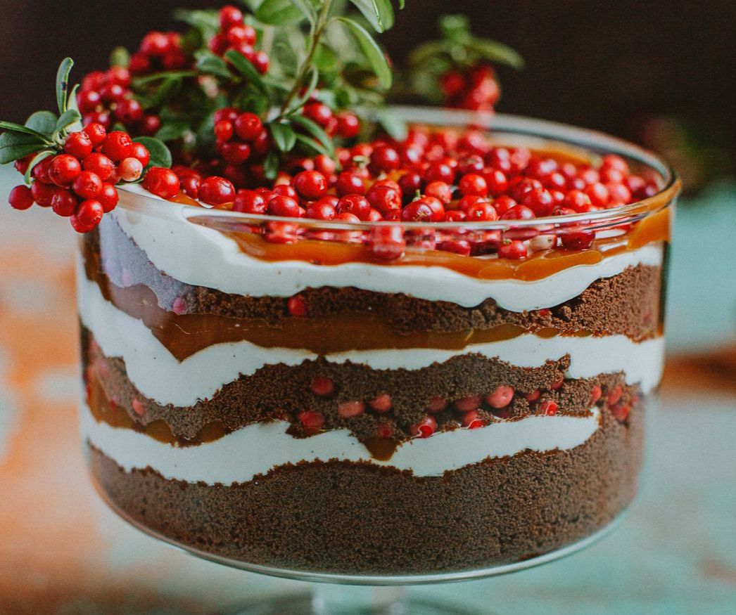 Šokolādes, karameles un brūkleņu kārtojums